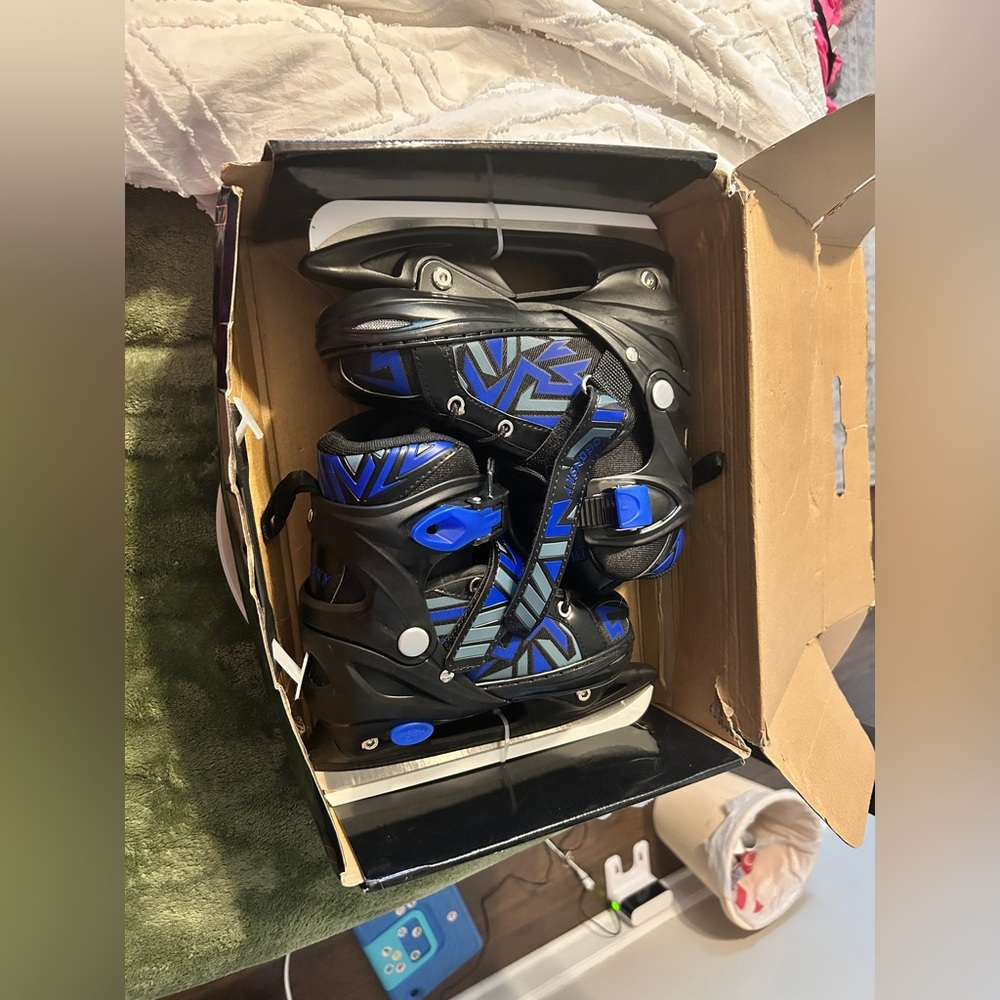 Kids Adjustable Ice Skates in Black and Blue